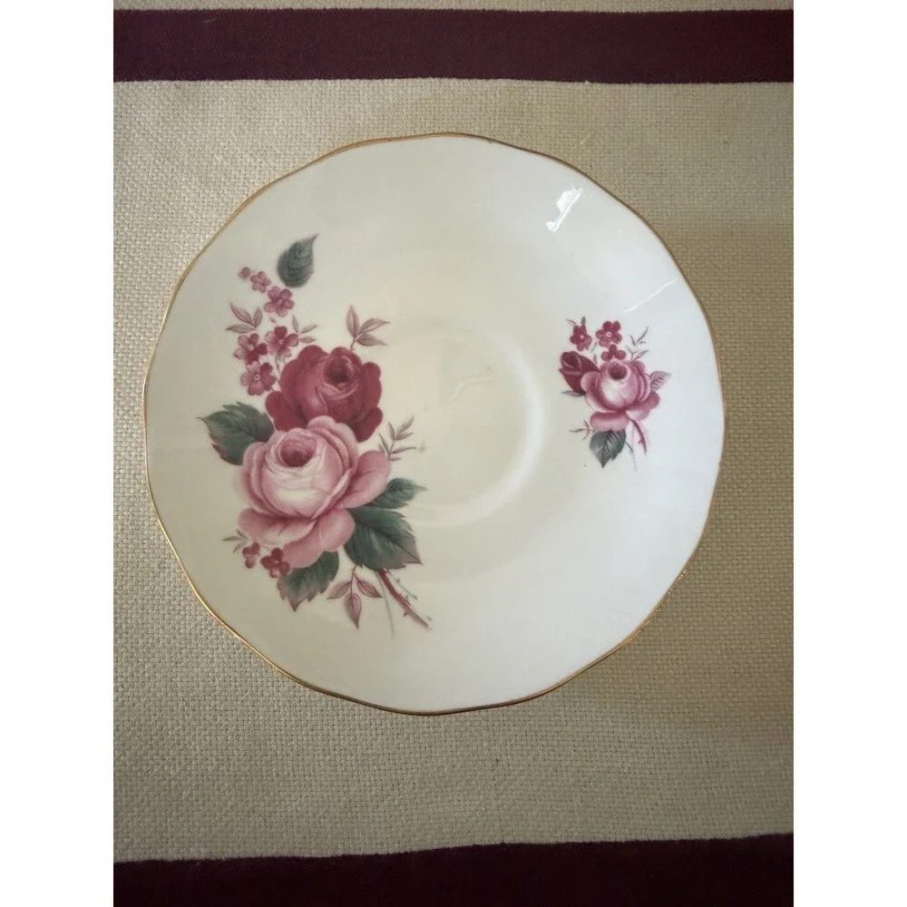 Vintage Queen Anne 8523 Bone China Tea Cup and Saucer Set Made In England